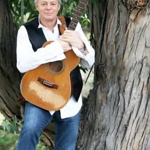 ประวัติ Tommy Emmanuel มือกีต้าร์ Fingerstyle ระดับโลก