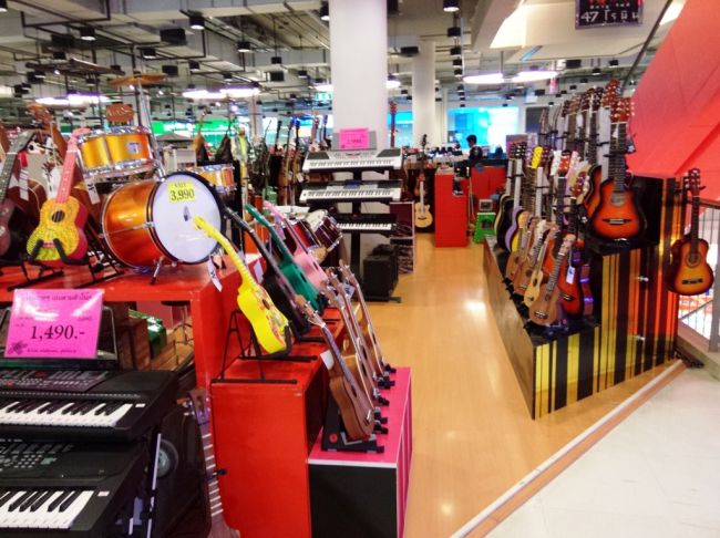 ร้านกีต้าร์เซ็ลทรัลเฟสติวัล เชียงใหม่