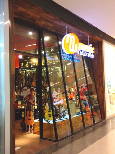 ร้านกีต้าร์มิวสิคคอลเลคชั่น (Music Collection) สาขาเซ็ลทรัลเฟสติวัลเชียงใหม่