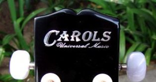 กีต้าร์ Carols