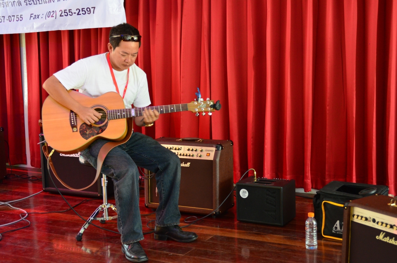 Bangkok Acoustic Guitar Meeting #1