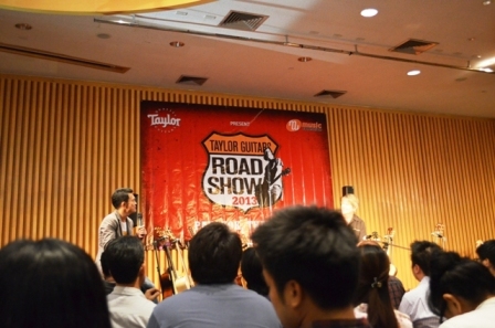 บรรยากาศงาน Taylor Guitars Road Show 2013