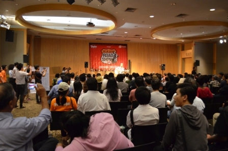 บรรยากาศงาน Taylor Guitars Road Show 2013